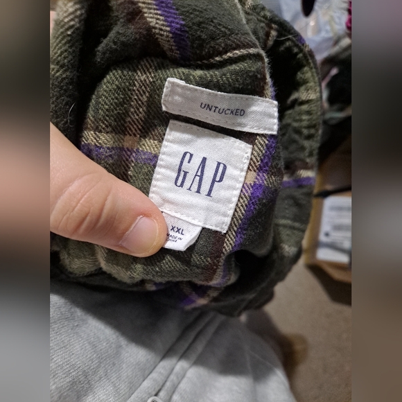 Gap flannel button down - Picture 7 of 8